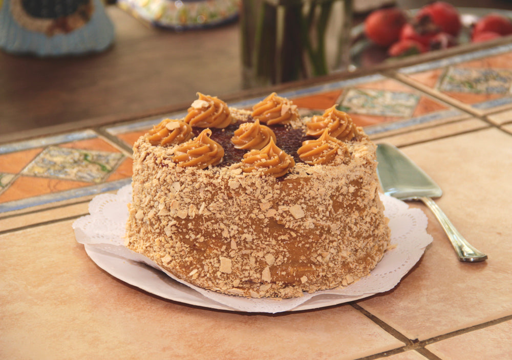 
                  
                    Torta Hojarasca manjar lúcuma
                  
                